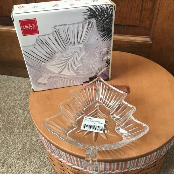 NWT Mikasa Holiday Glass Evergreen Tree 8" Bowl - Picture 1 of 8